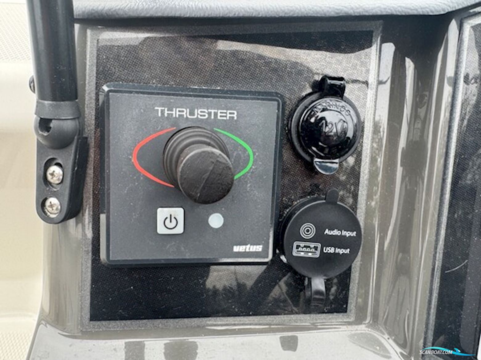 Bayliner VR6 Cuddy Med 300 hk Mercruiser-Efi V8 6,2L og 2700 kg Variant Bådtrailer