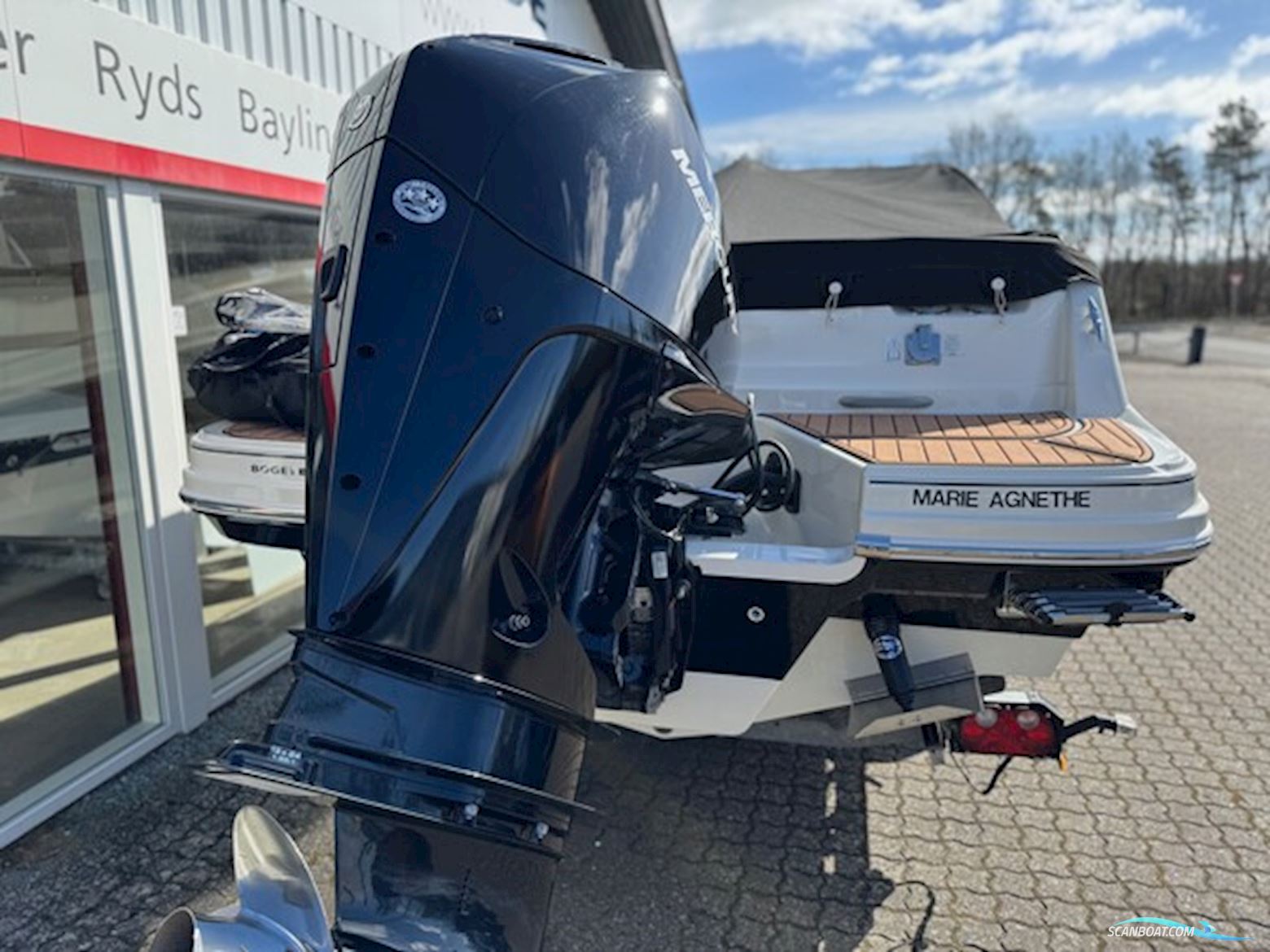 Bayliner VR6 Cuddy med F200 Mercury-EFI 4 takt DS XL V6 3,4L - Anvisningssalg.