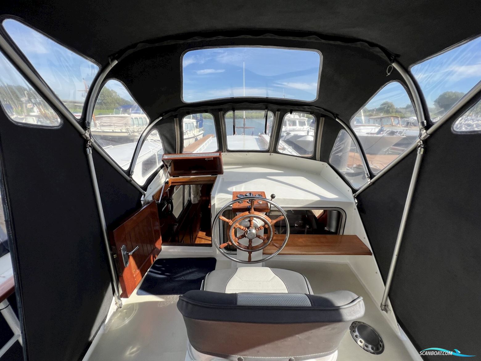 Beachcraft 11.30 AK Cabrio