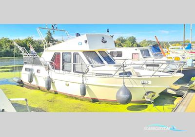 Beachcraft Fly Motorbåd 1980, med Mercedes OM617 motor, Holland
