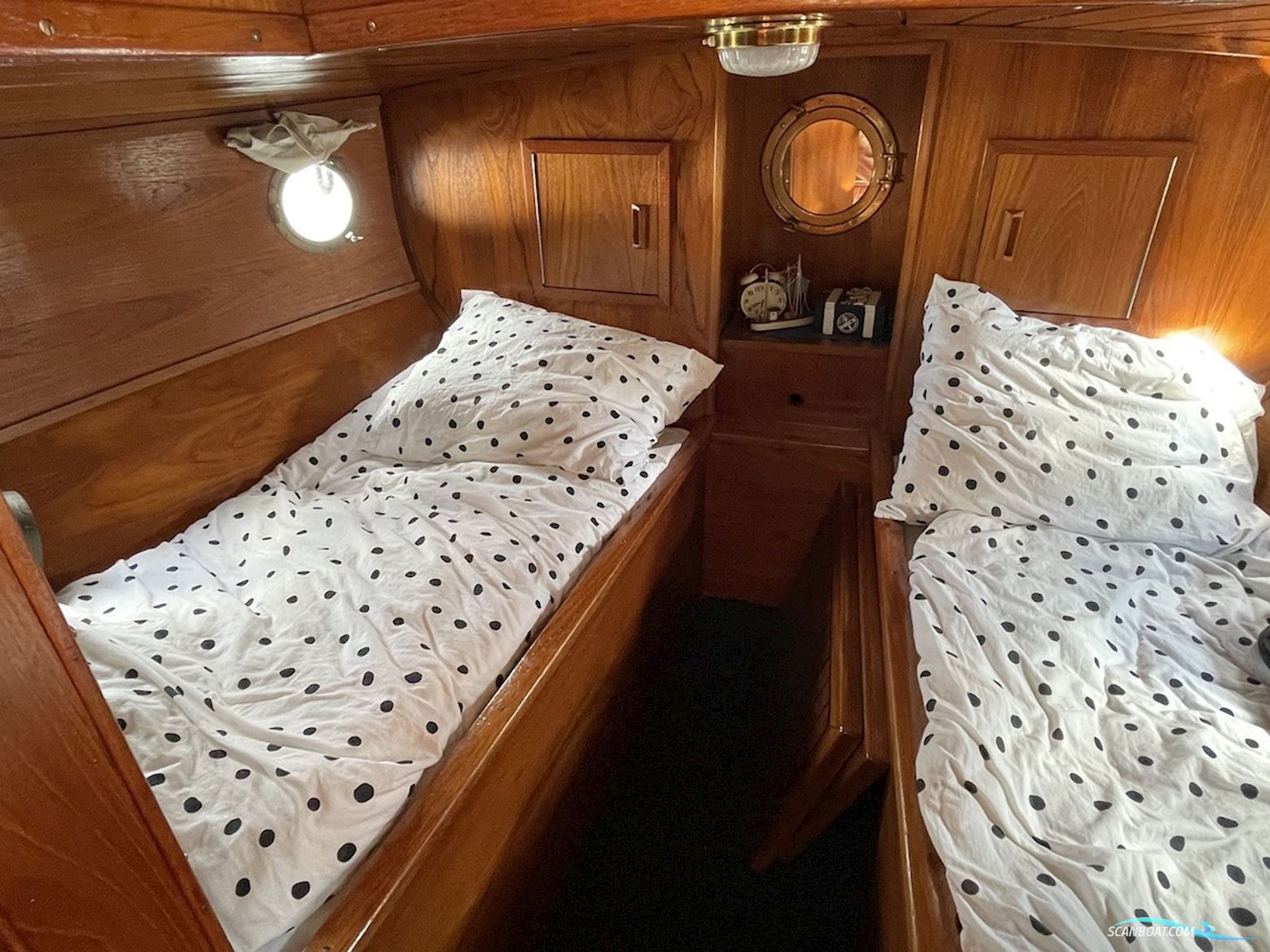 Beenhakker kotter 900