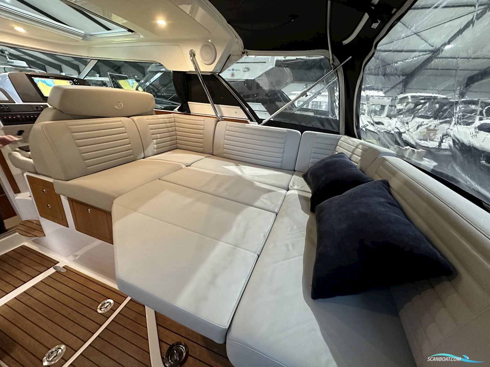 Begagnad Aquador 28 HT -21