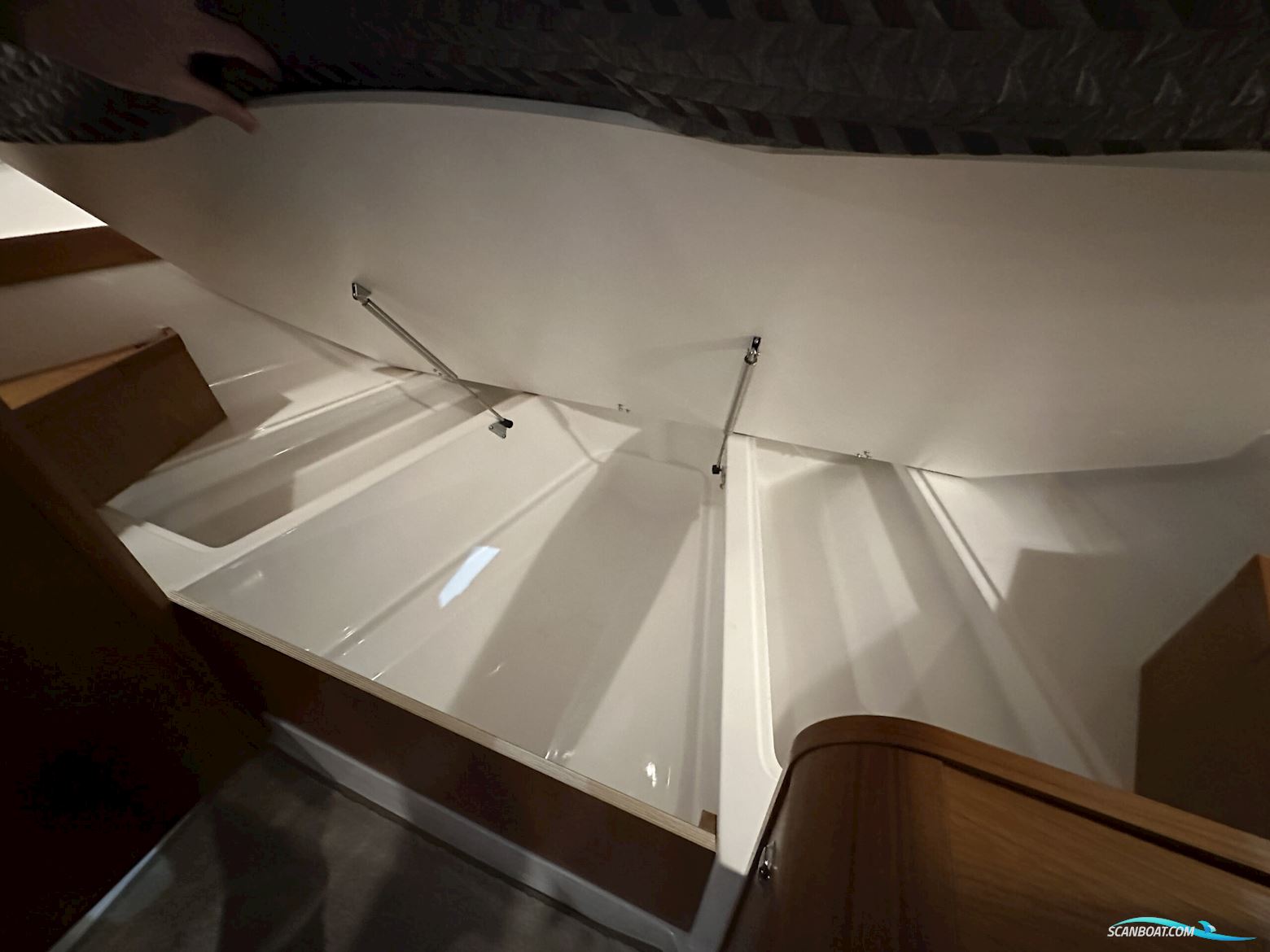 Begagnad Aquador 28 HT -21