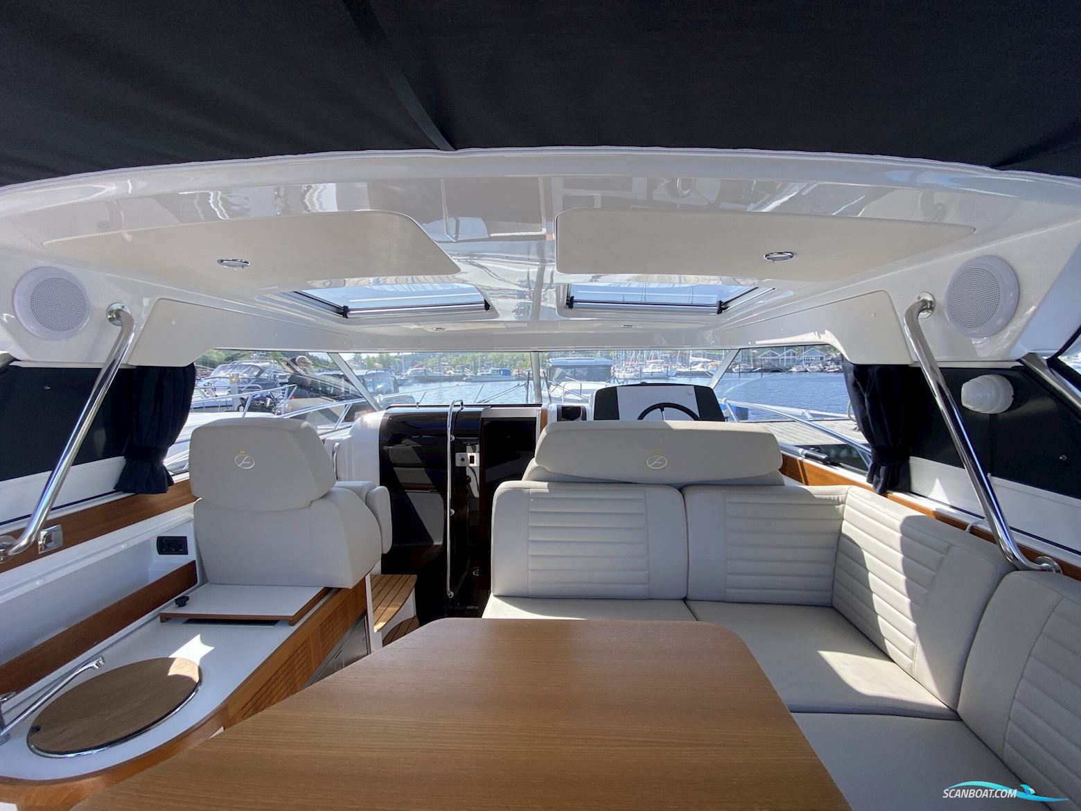 Begagnad Aquador 28 HT -22