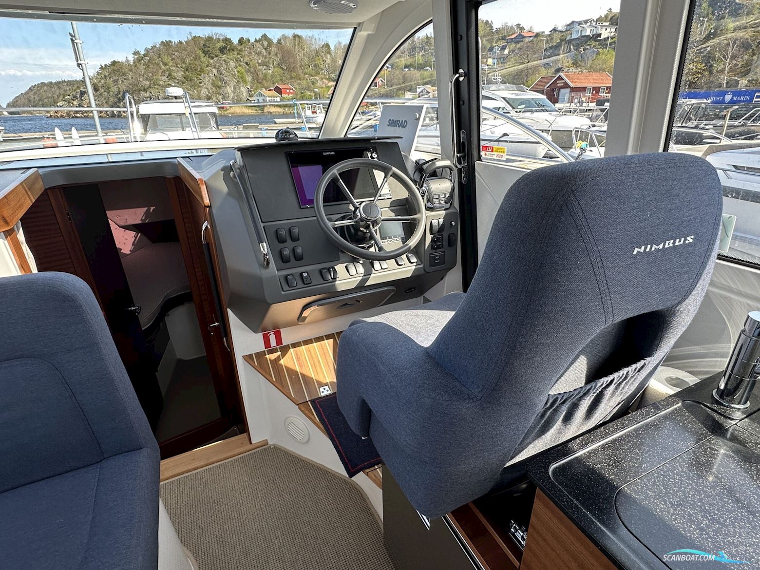 Begagnad Nimbus 305 Coupé -20 Motorbåd 2020, Sverige