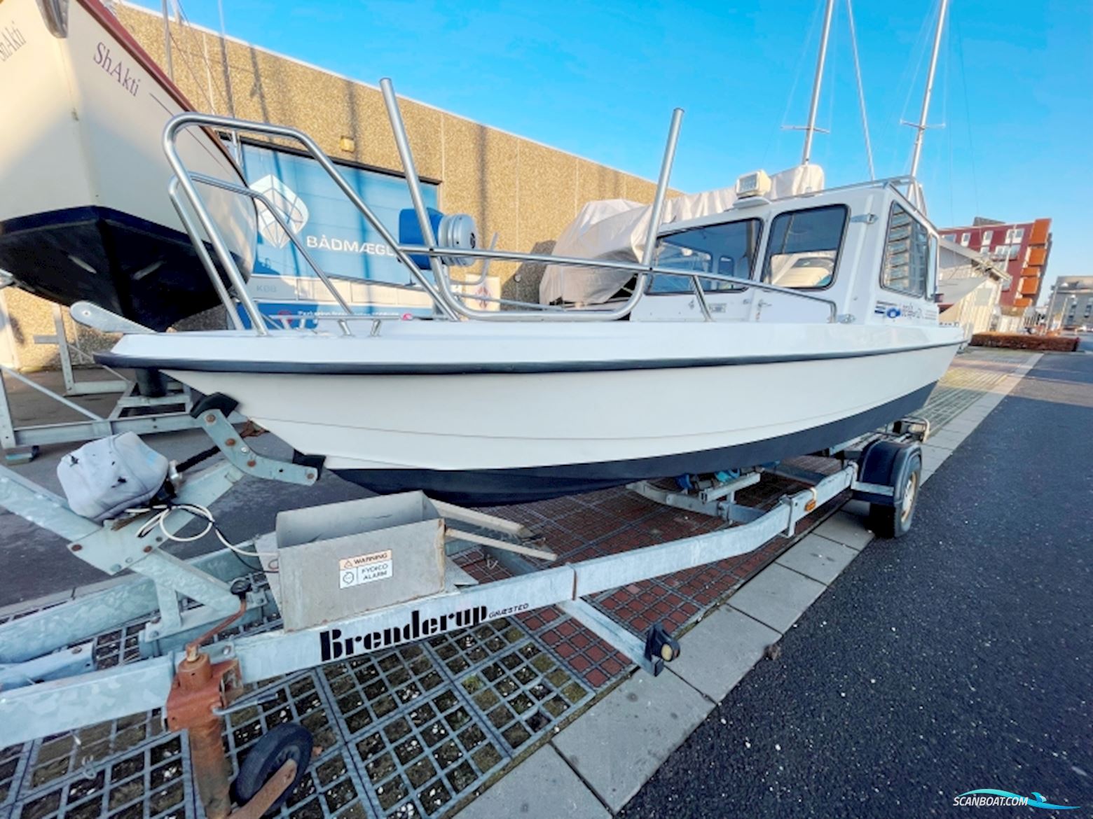 Bella 581 L Kabinebåd