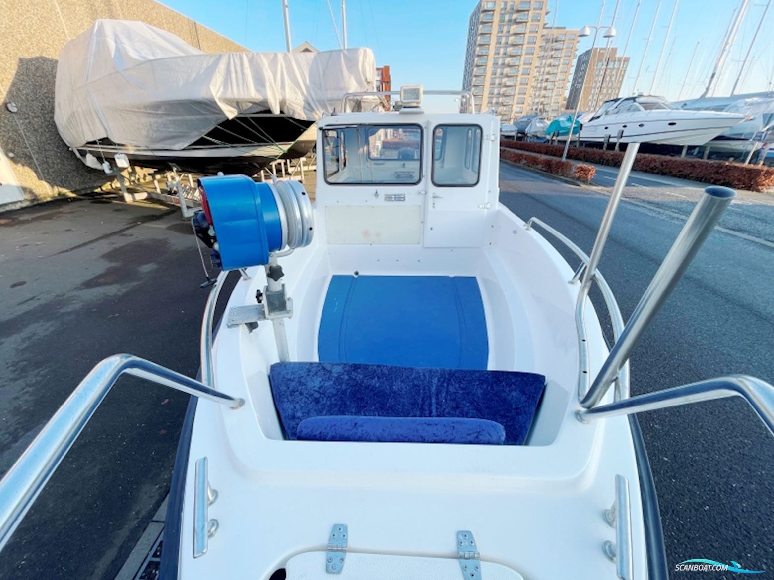 Bella 581 L Kabinebåd