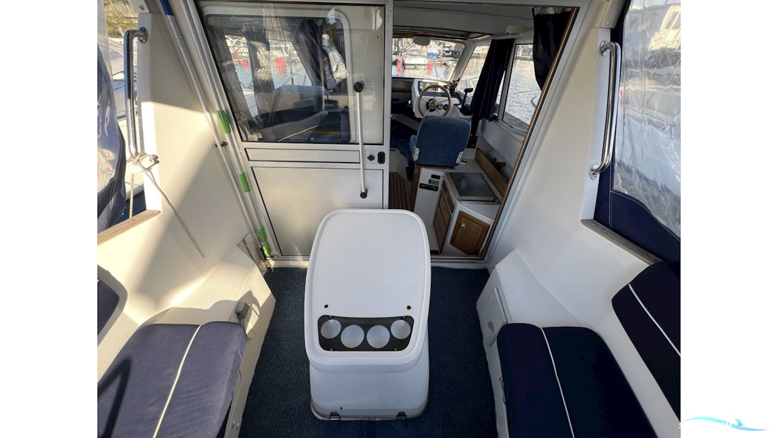 Bella 703