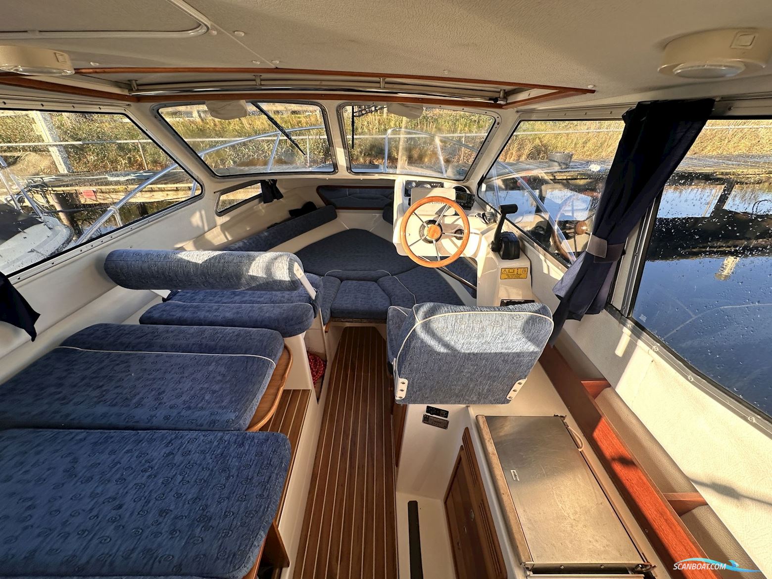 Bella 703