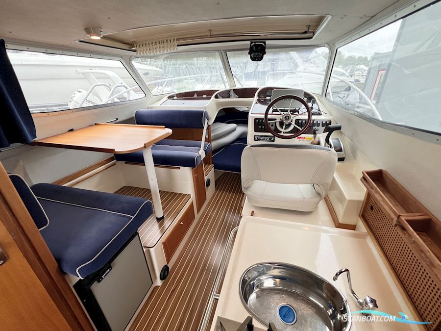 Bella Falcon 26