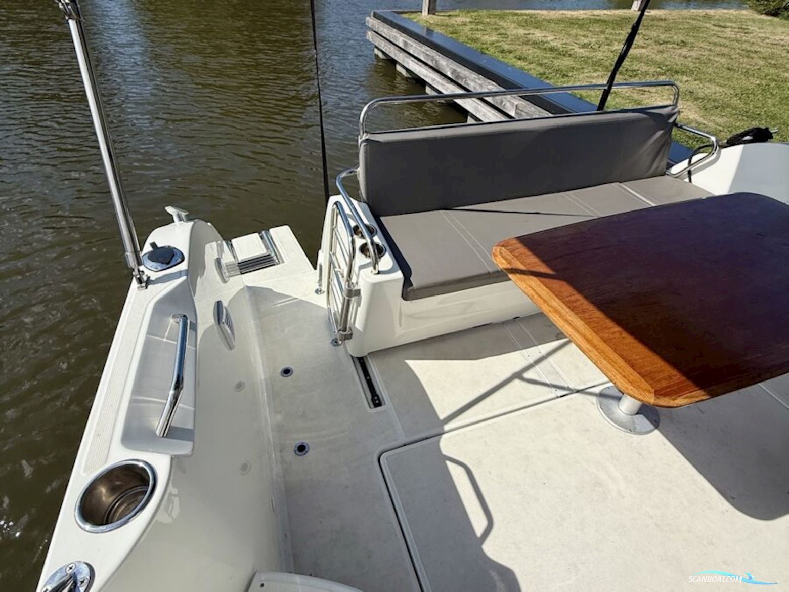 Beneteau  Antares 9