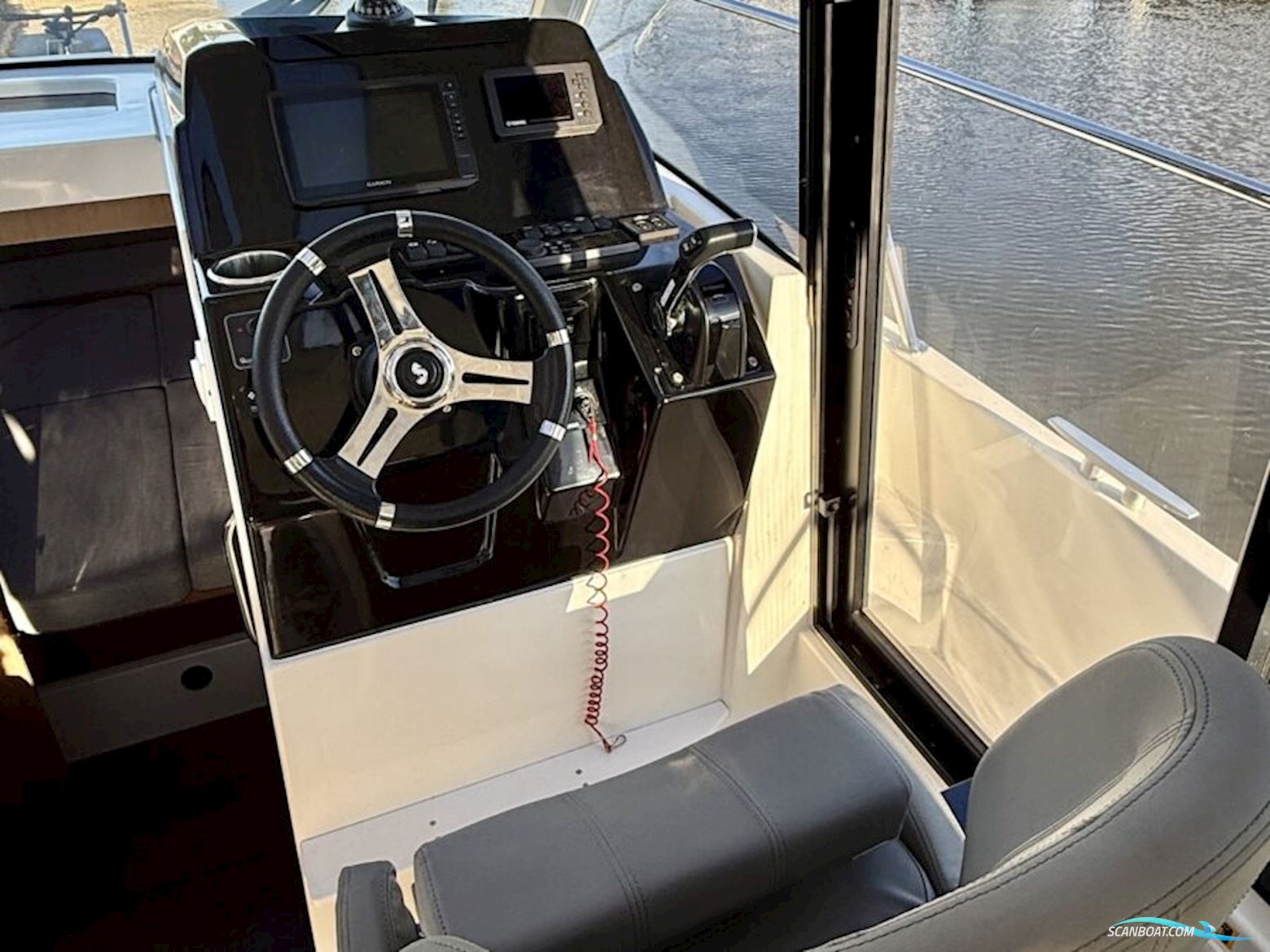 Beneteau  Antares 9