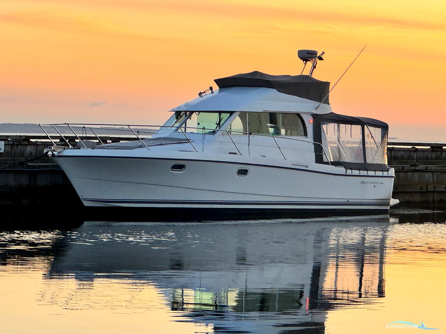 Beneteau Antares 10.80 Motorbåd 2001, med Volvo Penta motor, Danmark