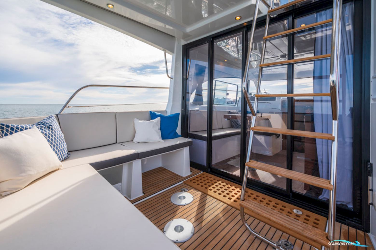 Beneteau Antares 11 Fly