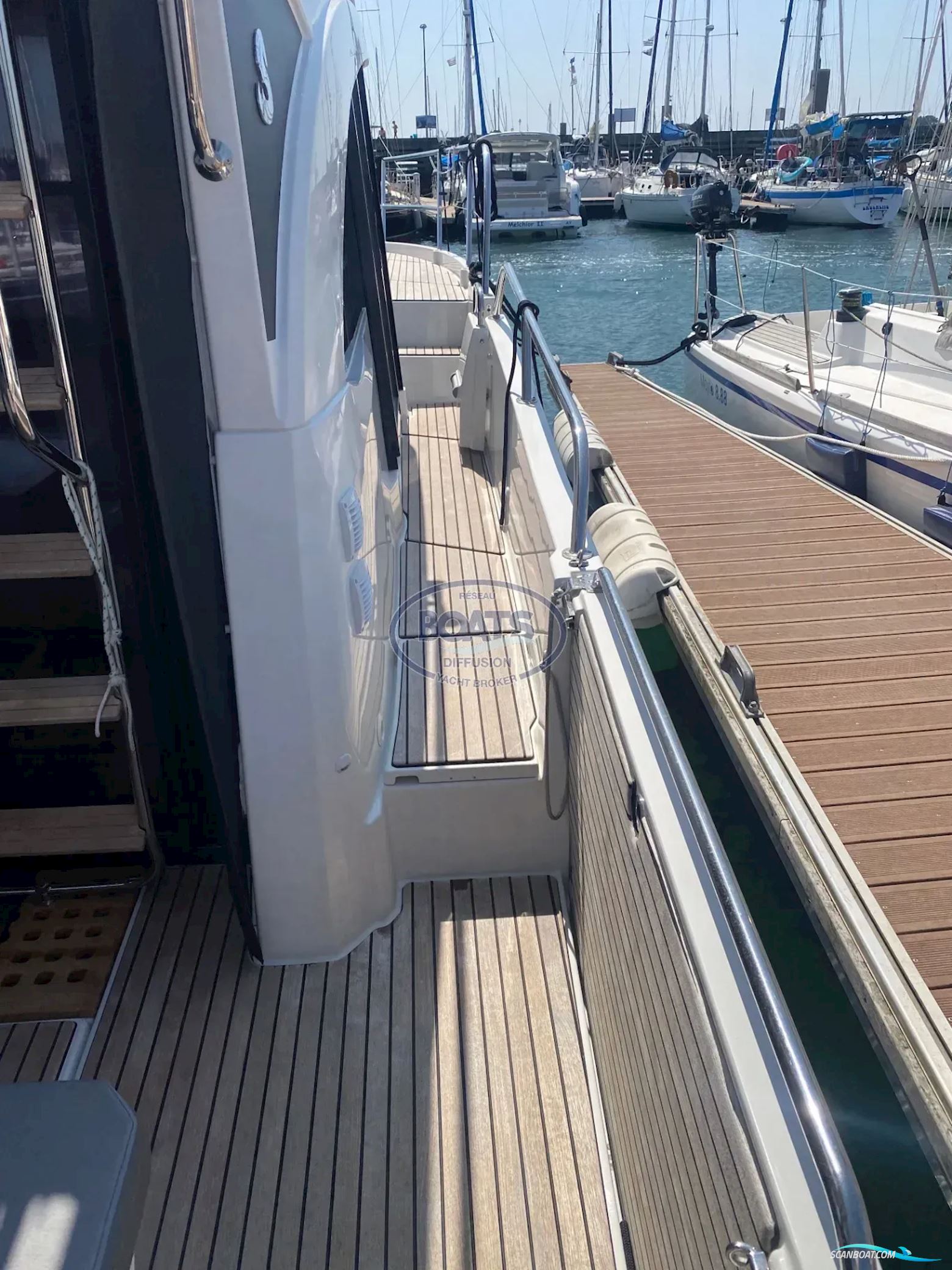 Beneteau Antares 11 Flybridge