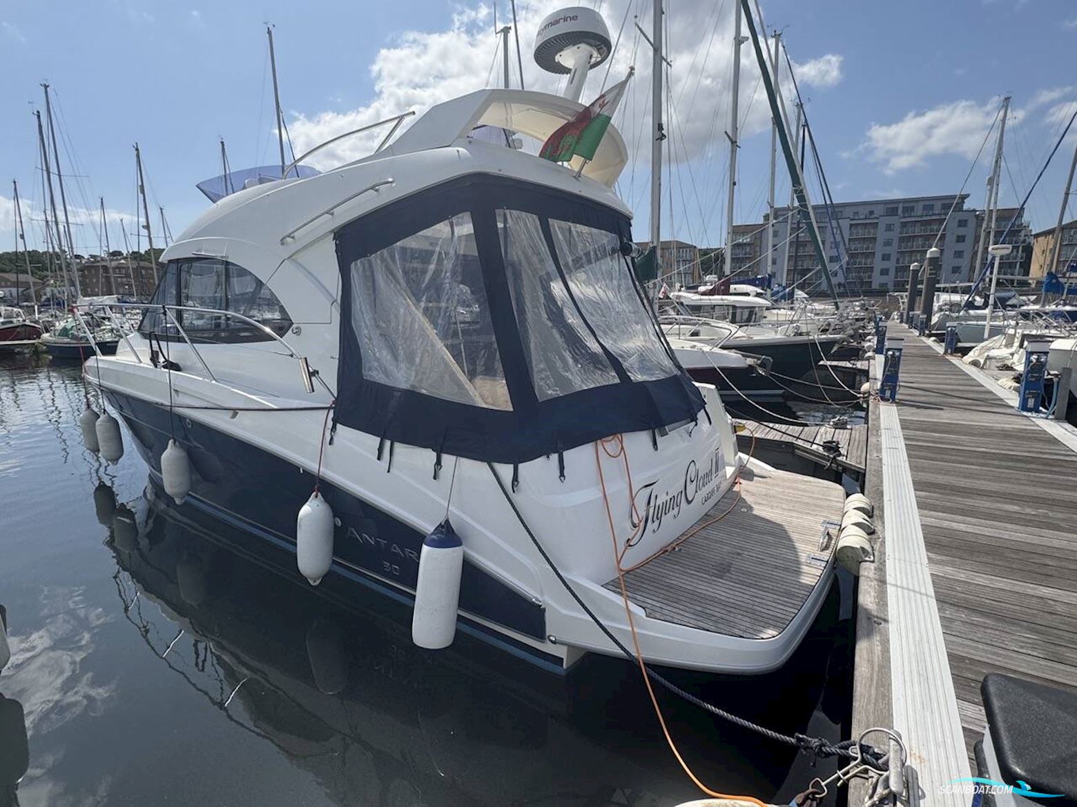 Beneteau Antares 30 Motorbåd 2011, med Volvo Penta D6-370 motor, England