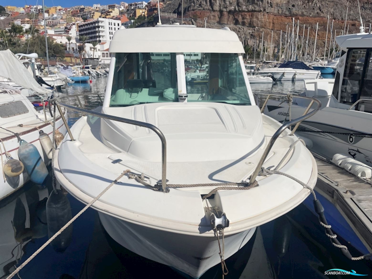Beneteau Antares 650