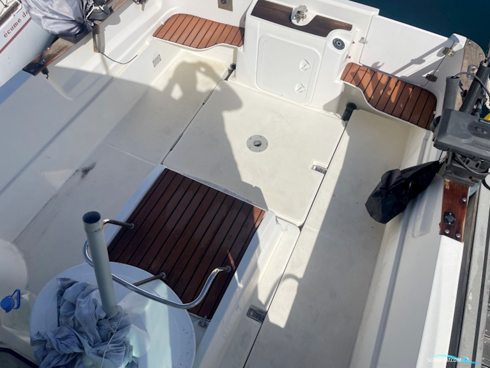Beneteau Antares 650