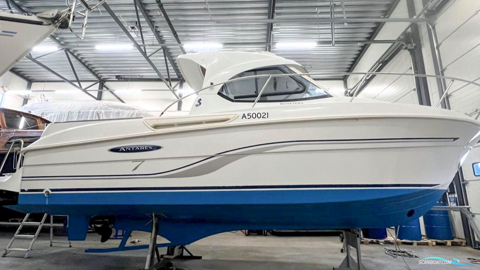 Beneteau Antares 7 Motorbåd 2007, med Nanni T4-155 motor, Finland