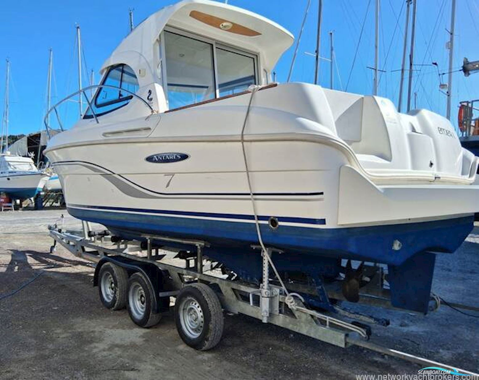 Beneteau Antares 7
