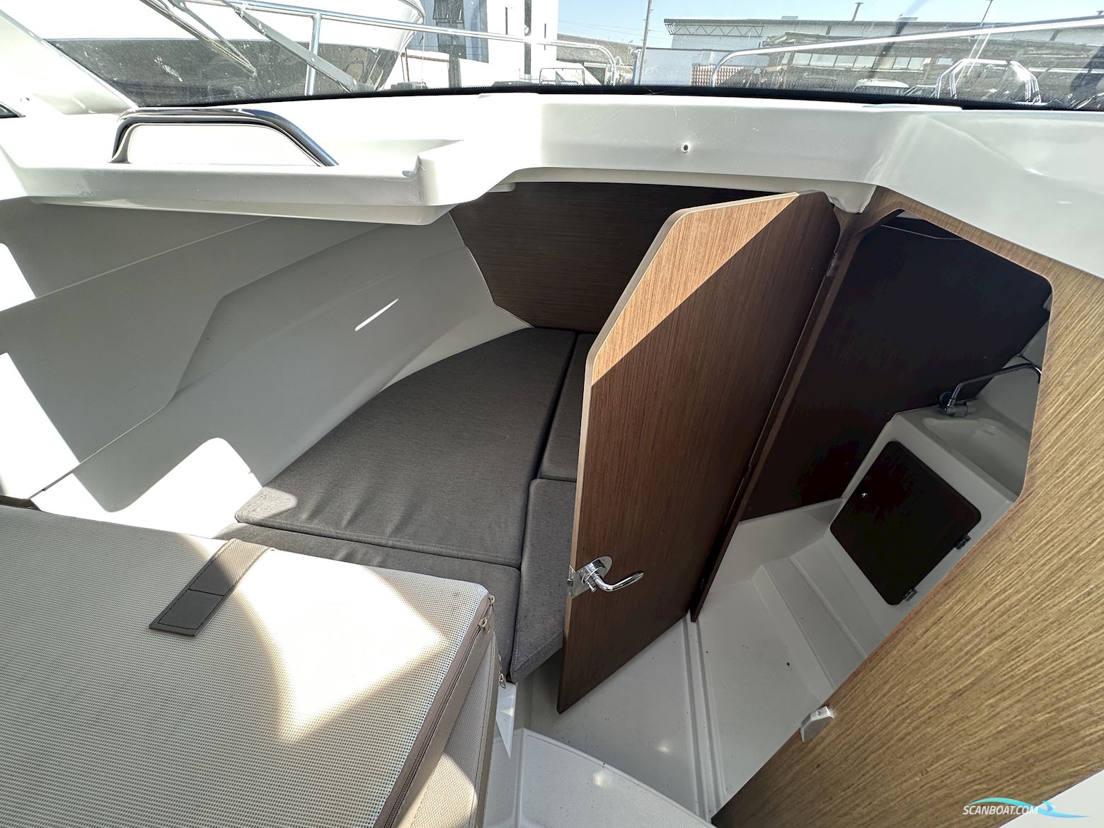 Beneteau Antares 7