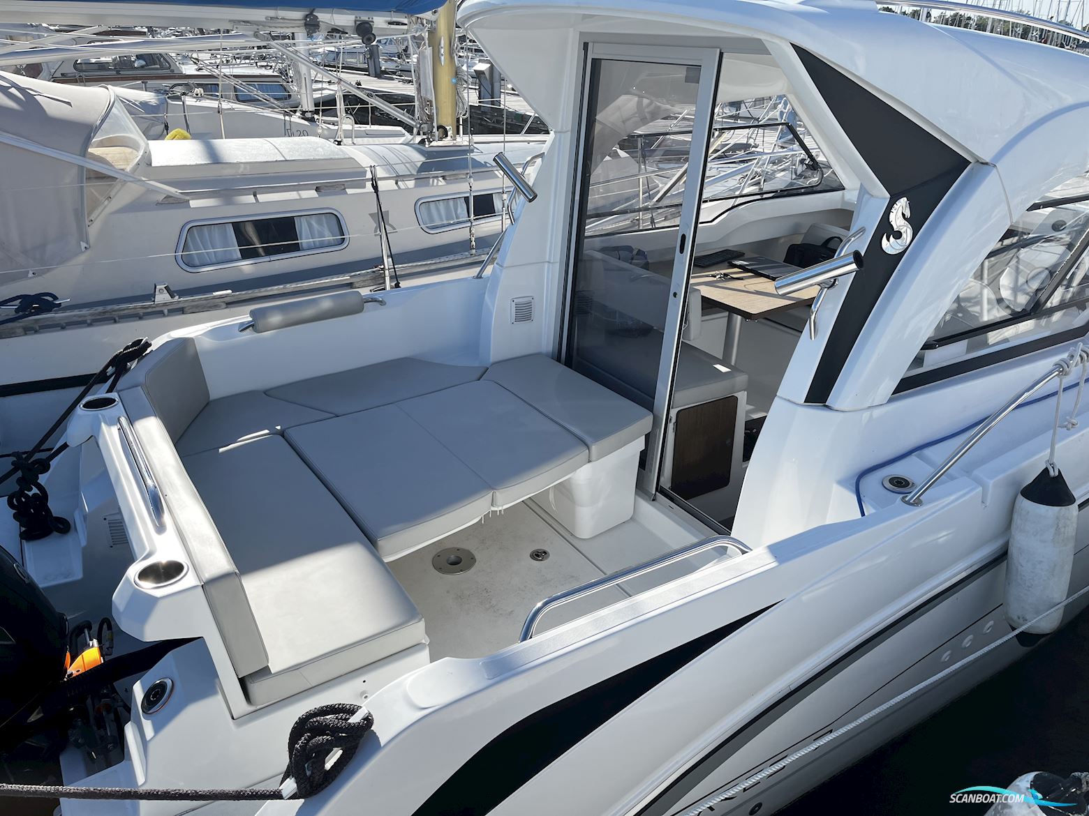 Beneteau Antares 7