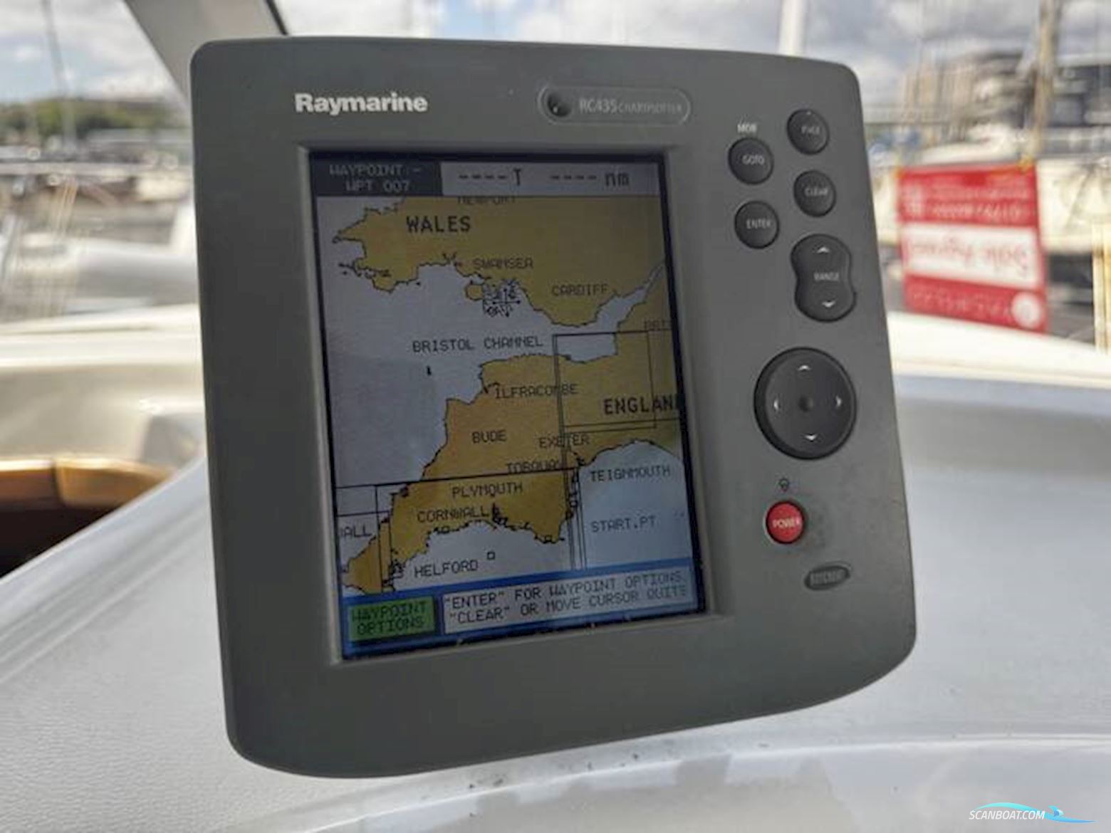 Beneteau Antares 710