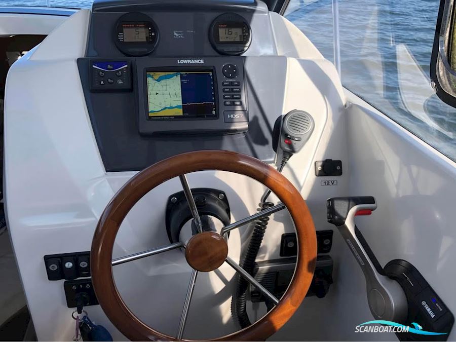 Beneteau Antares 780