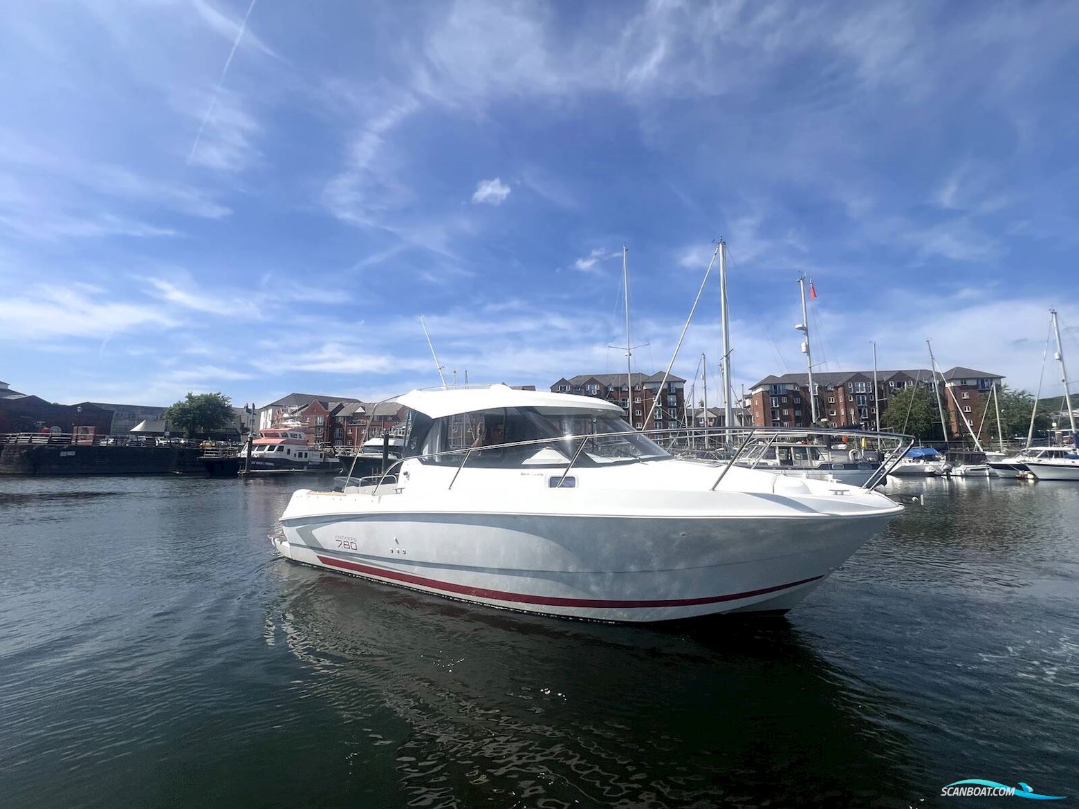 Beneteau Antares 7.80 Motorbåd 2016, med Suzuki motor, England