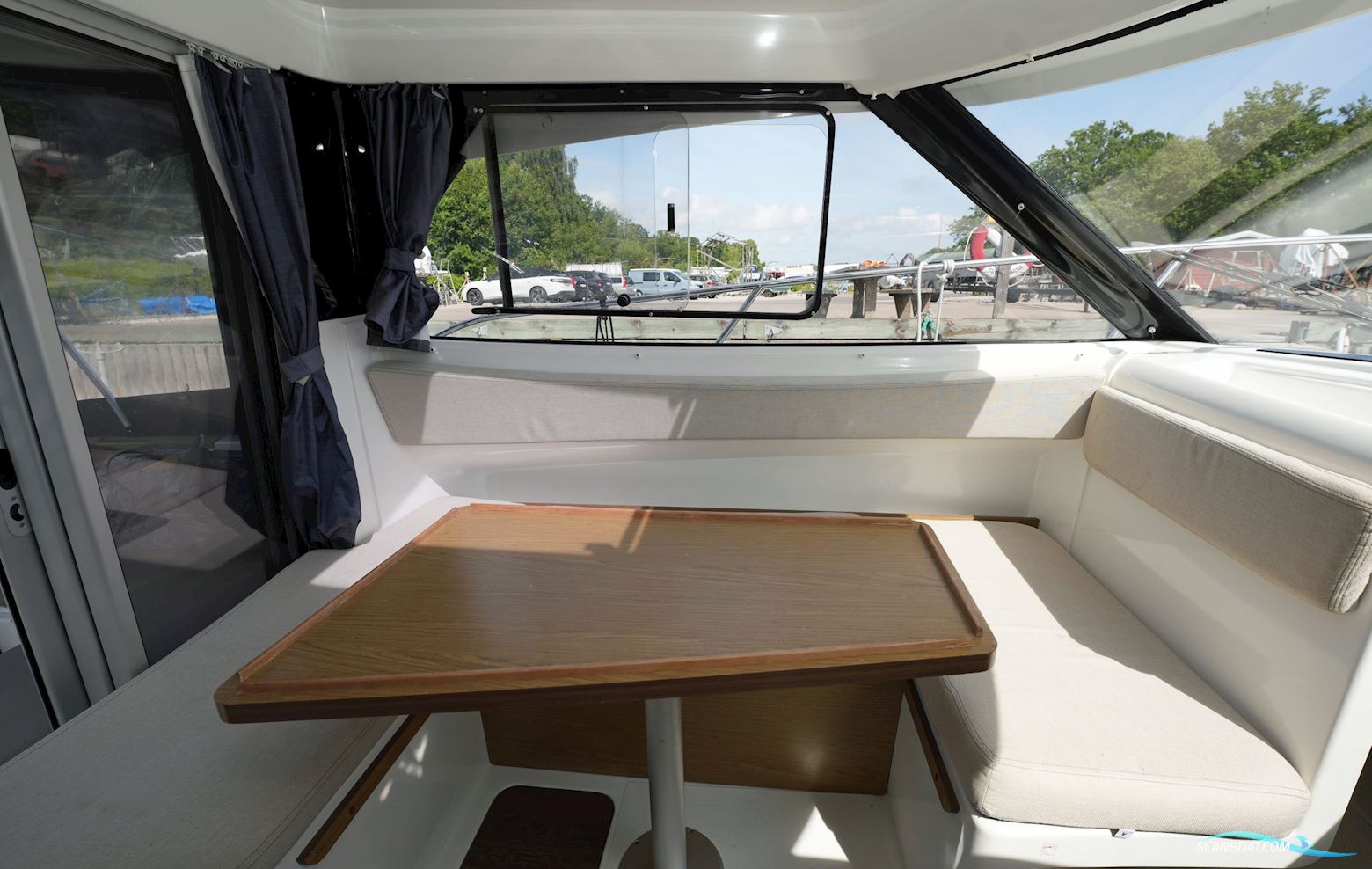 Beneteau Antares 780