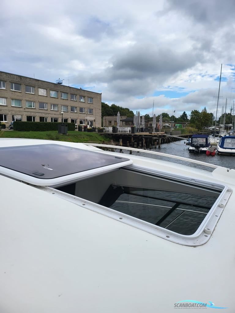 Beneteau Antares 8