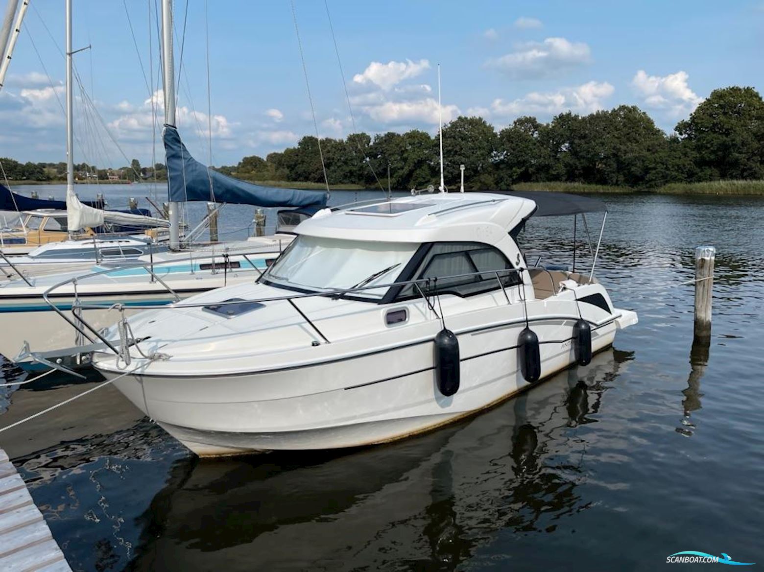 Beneteau Antares 8 Motorbåd 2018, med Susuki motor, Tyskland