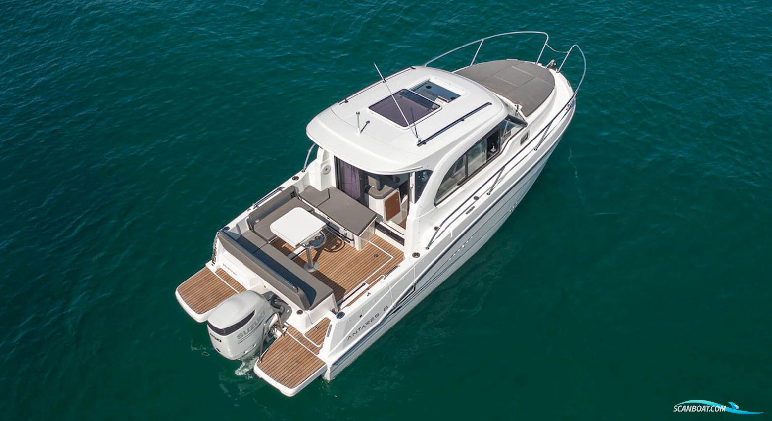 Beneteau Antares 8