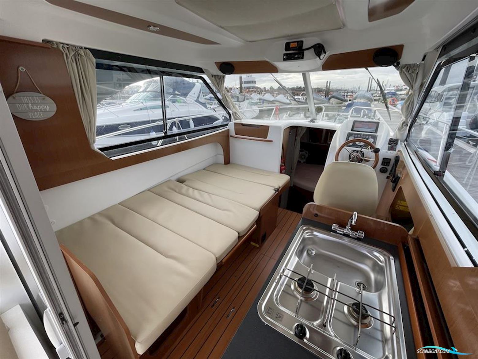 Beneteau Antares 8