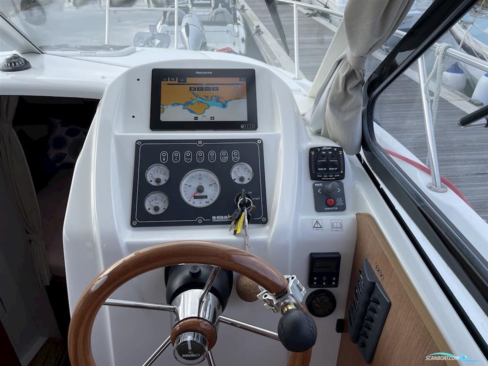 Beneteau Antares 8