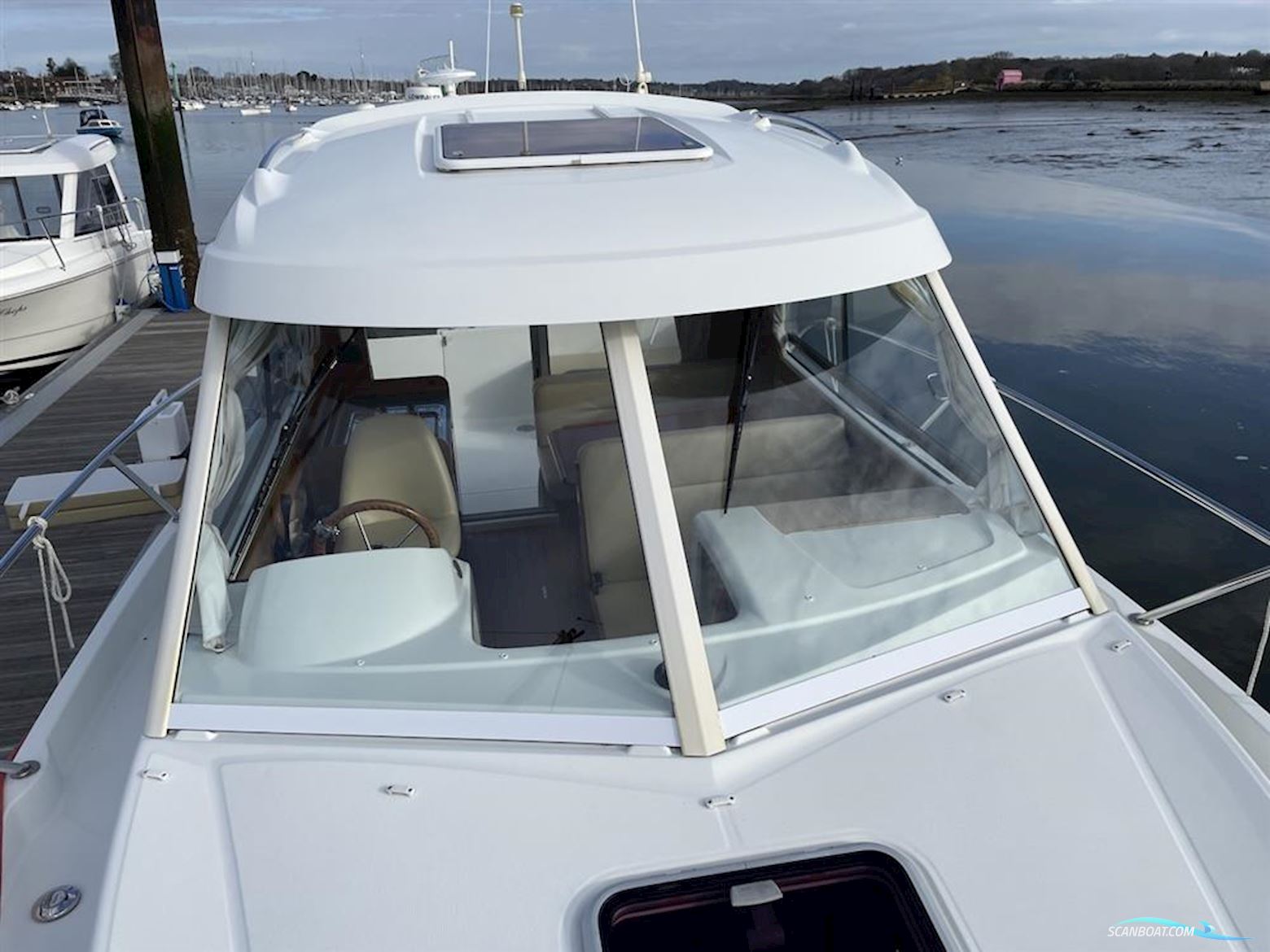 Beneteau Antares 8