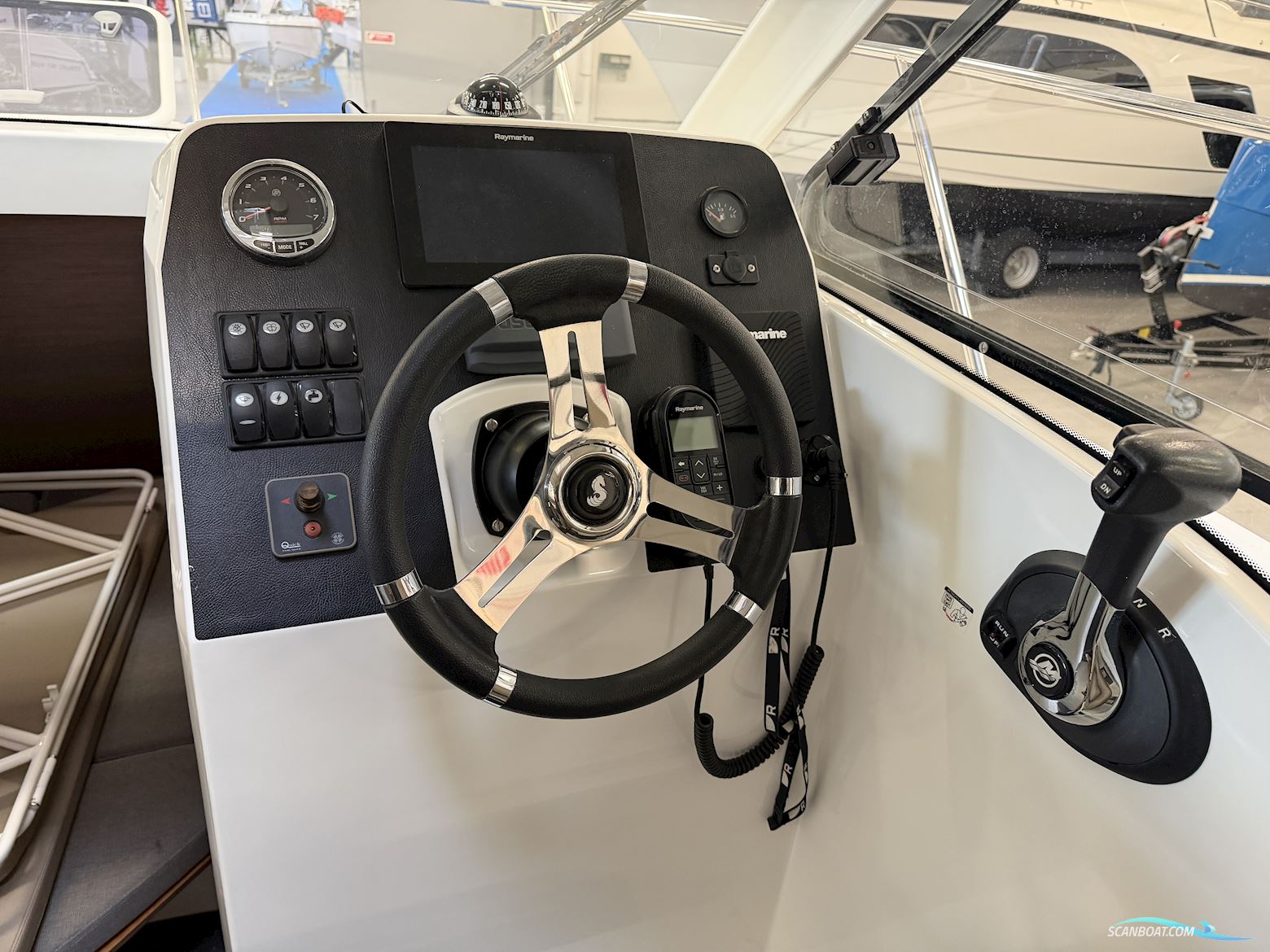 Beneteau Antares 8