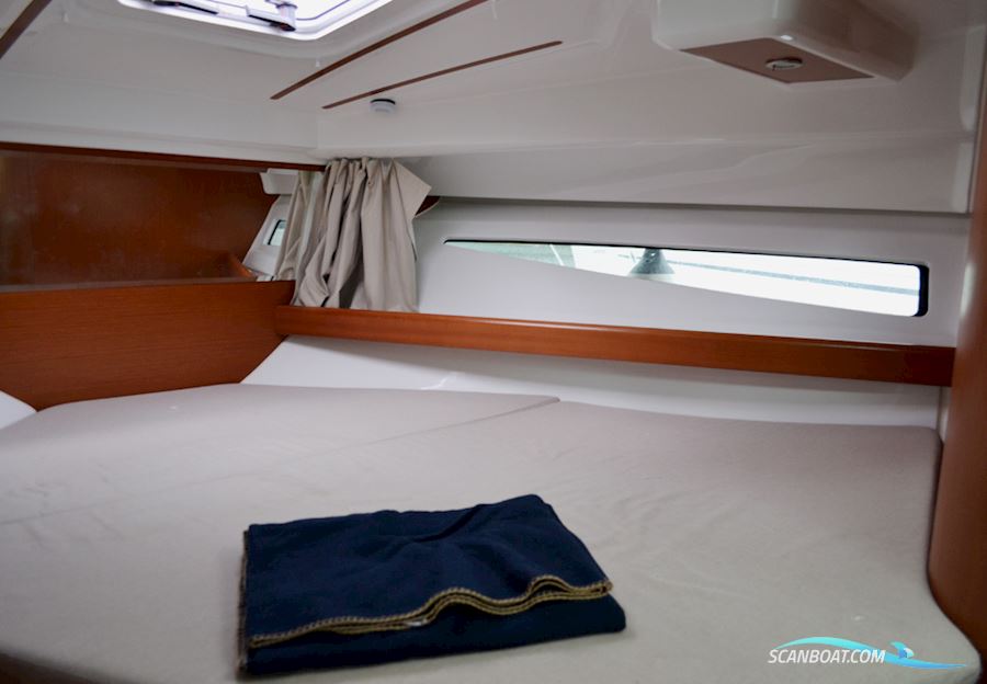 Beneteau Antares 8.80 