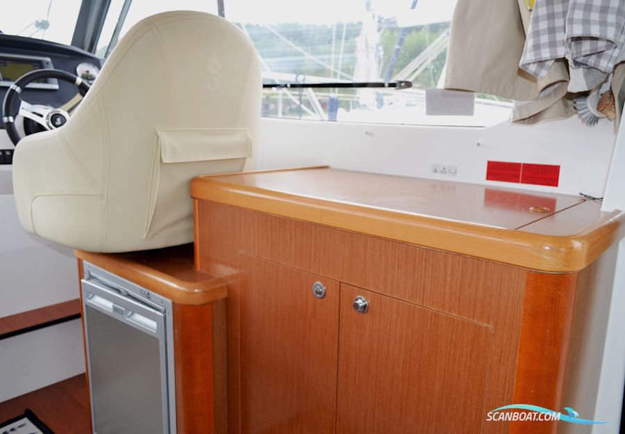 Beneteau Antares 8.80 