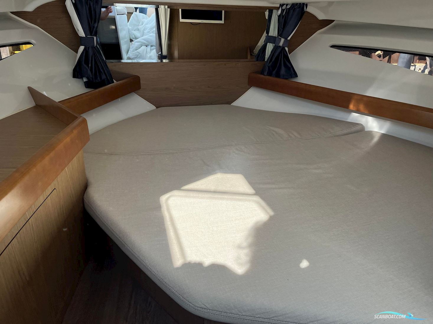 Beneteau Antares 8.80