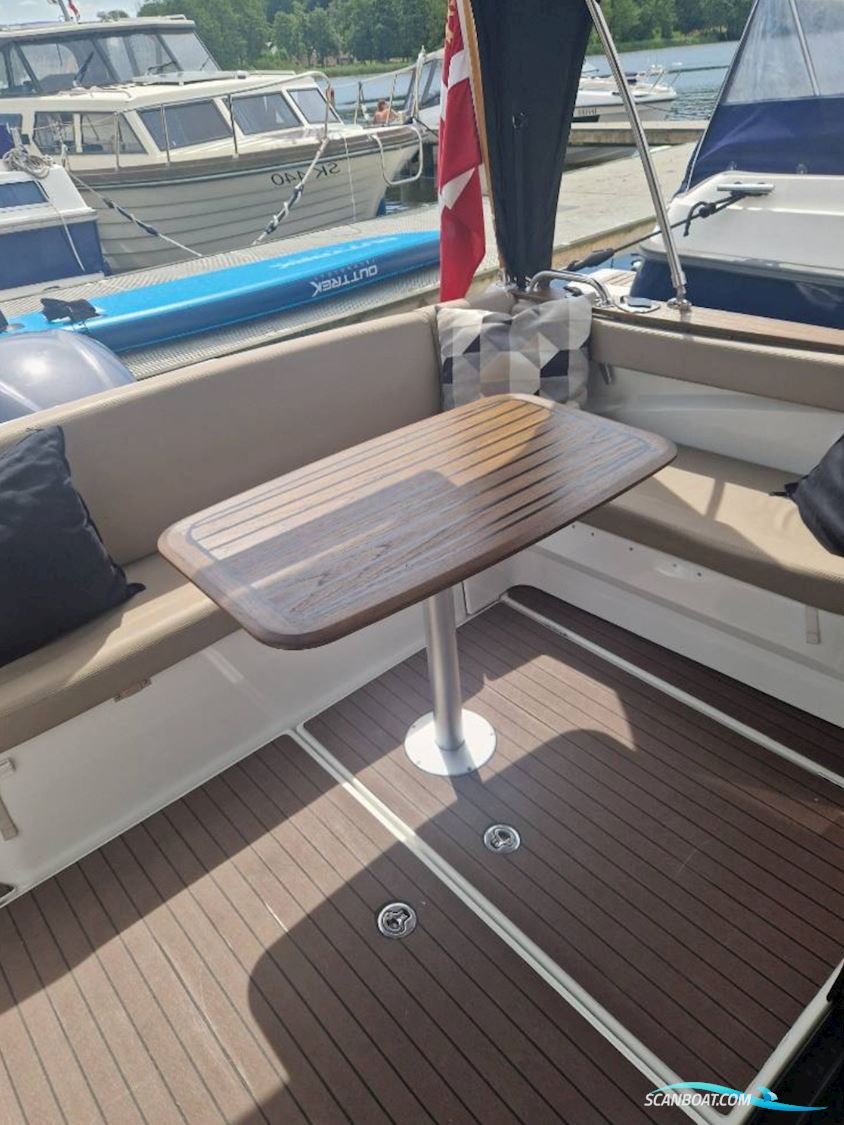 Beneteau Antares 8.80