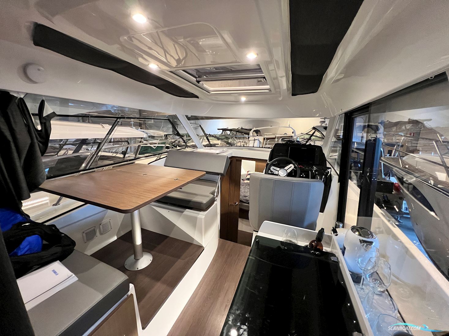Beneteau Antares 9