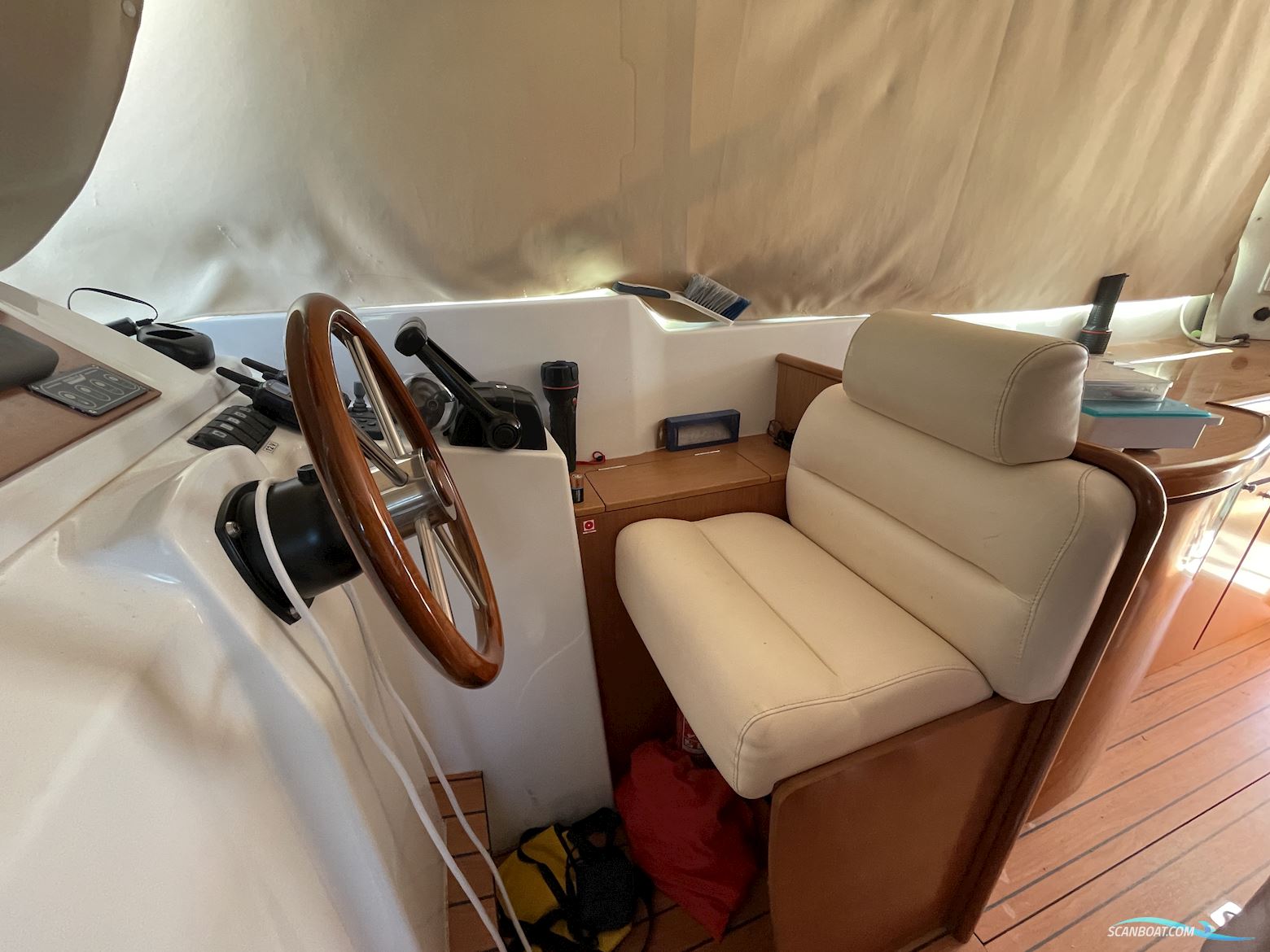 Beneteau Antares 9.80