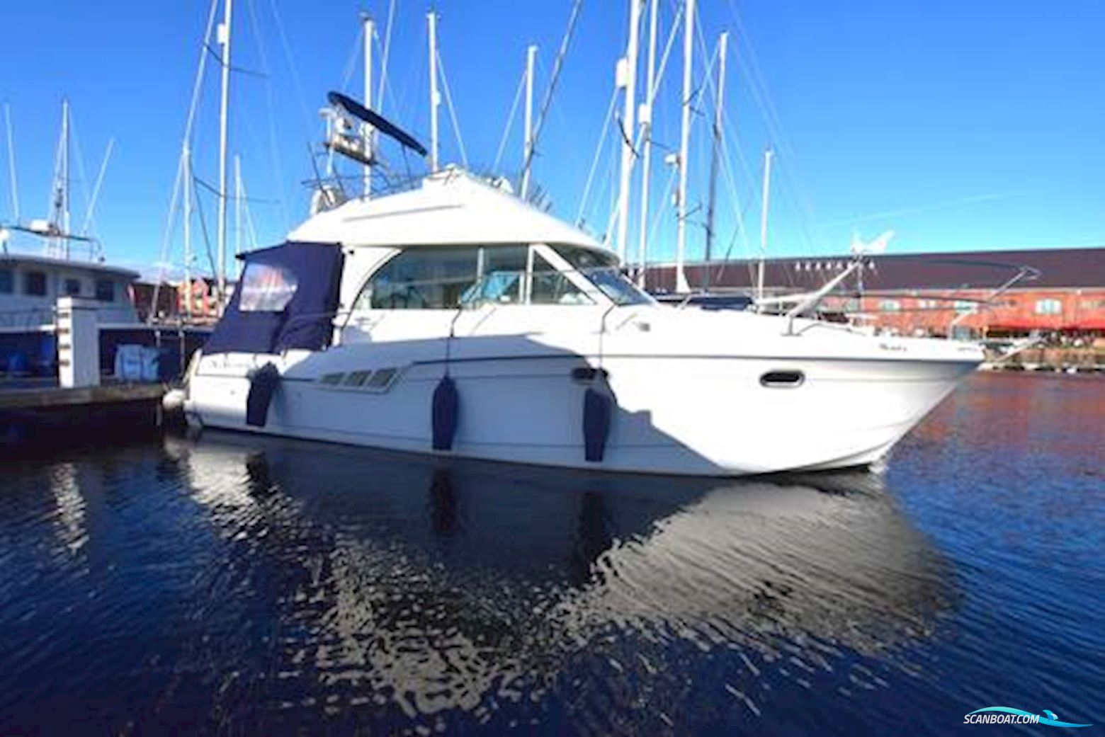Beneteau Antares 9.80 Motorbåd 2005, med Nanni 4.390 motor, England