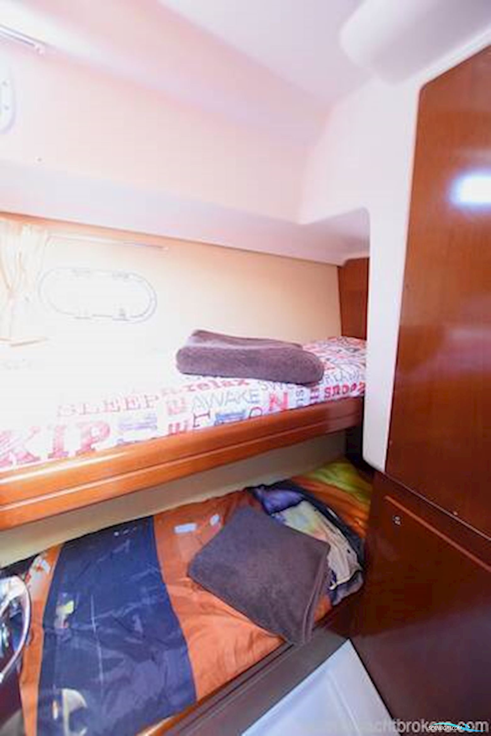 Beneteau Antares 9.80