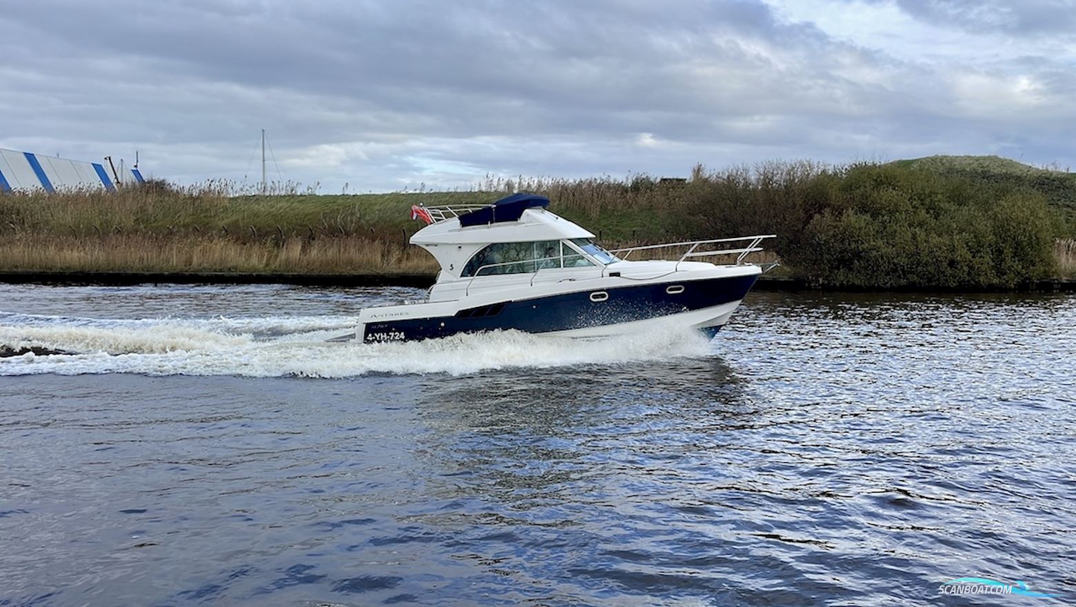 Beneteau Antares 980