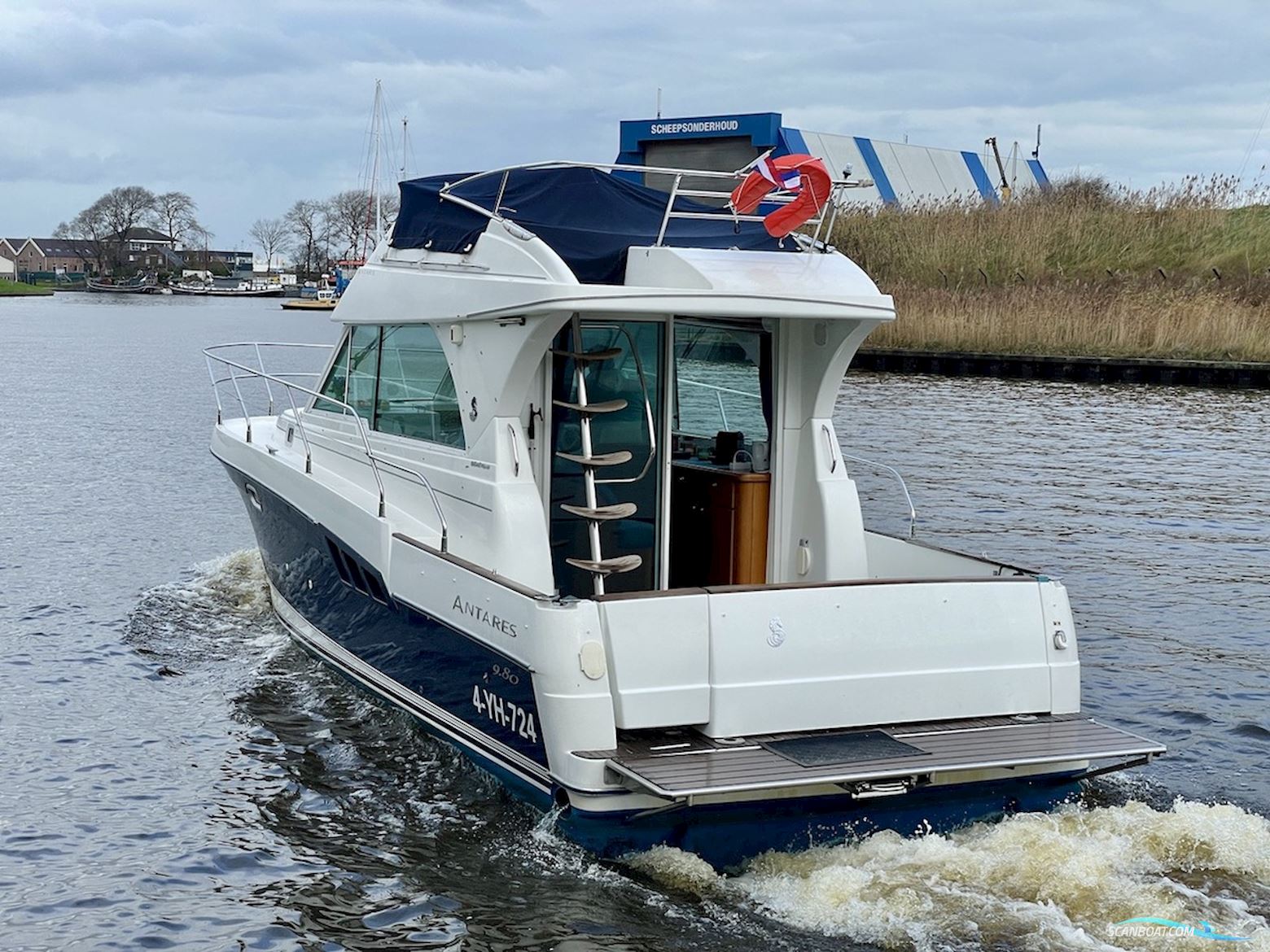 Beneteau Antares 980