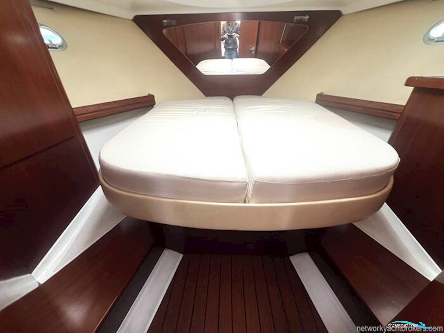 Beneteau Antares 980