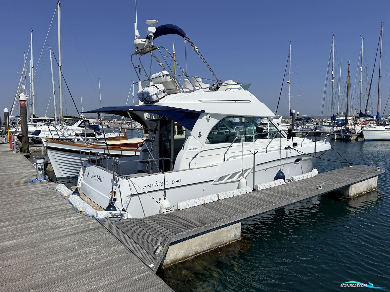 Beneteau Antares 9.80
