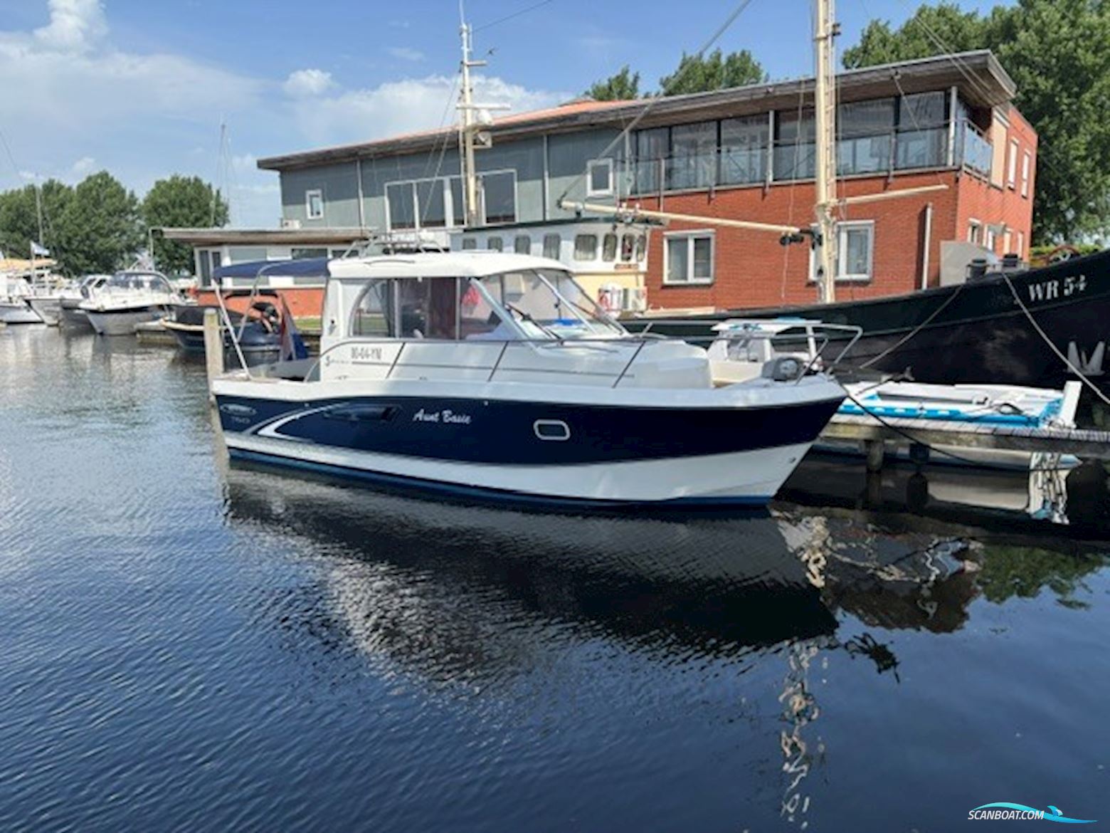 Beneteau Antaris 760 Motorbåd 2008, med Nanni motor, Holland